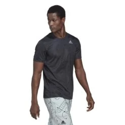 ADIDAS PERFORMANCE Aktion Noch Gültig Klicken Sie Auf Das Icon, Um Eine Erklärung Zu Erhalten. Adidas Tennis-Tshirt Club Graphic Tee Carbongrau Herren 11 ADIDAS PERFORMANCE Aktion Noch Gültig Klicken Sie Auf Das Icon, Um Eine Erklärung Zu Erhalten. Adidas Tennis-Tshirt Club Graphic Tee Carbongrau Herren -Tennis Meister adidas HN0421 Club Graphic Tshirt205 1200x1200 1